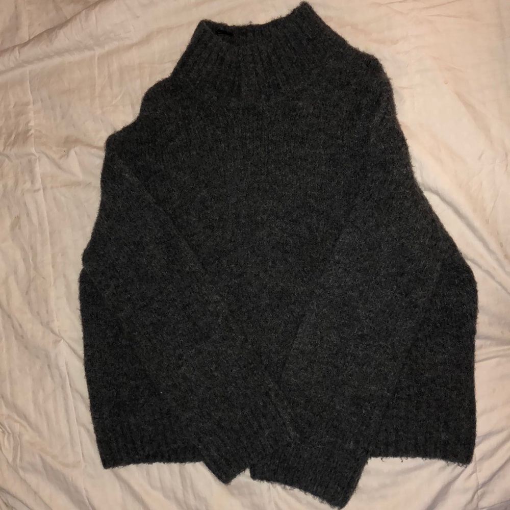 Grey turtle neck long sleeve sweater
